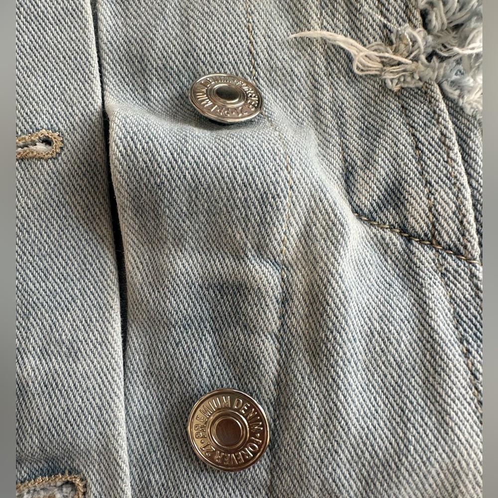 Forever 21 distressed denim jacket Size small - Picture 5 of 9